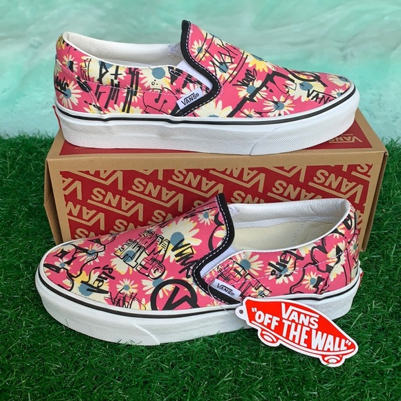 VANS WMNS CLASSIC SLIP ON VANS CREW Floral/Black Sneakers - Picture 1 of 16